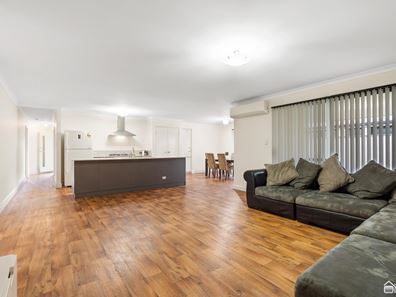 15 Peniche Road, Byford WA 6122