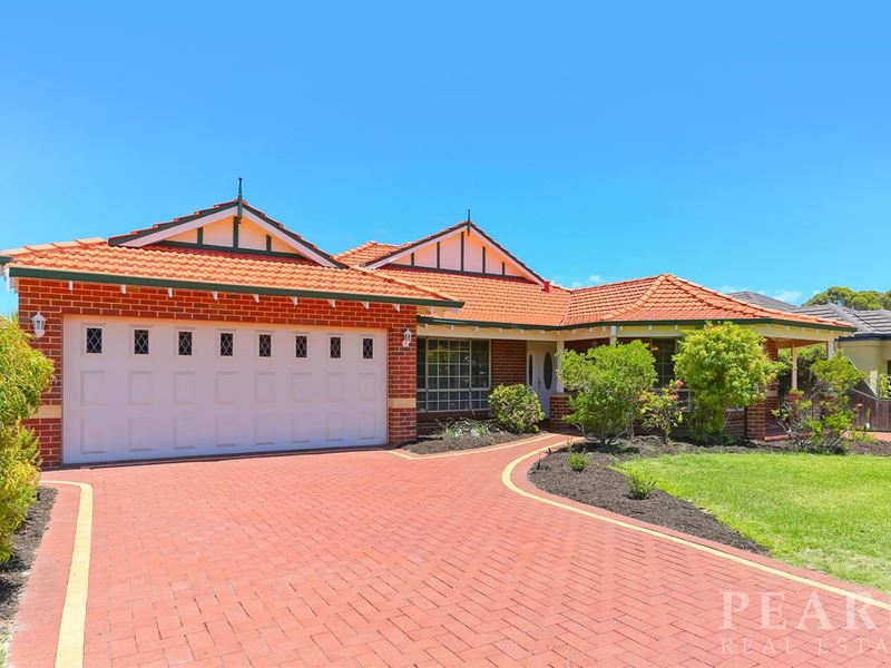 52 Meadowbank Gardens, Hillarys