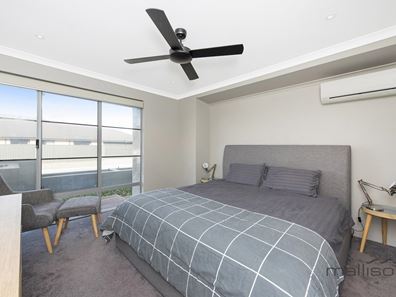20 Rhone Way, Piara Waters WA 6112