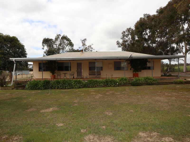 43 Mokine Road, Narrogin