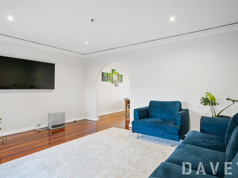 31 Myaree Way, Duncraig