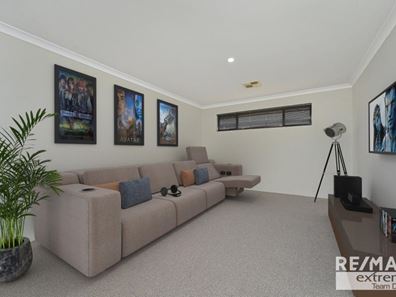 5 Panola Way, Sinagra WA 6065