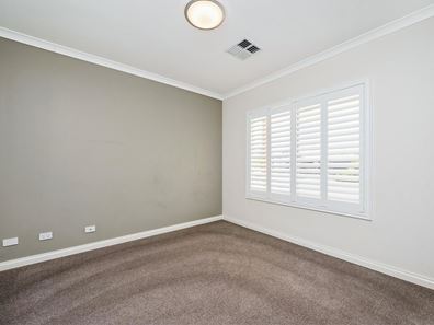 17 Gippsland Way, Banksia Grove WA 6031