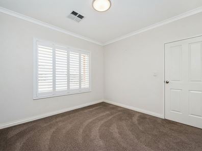 17 Gippsland Way, Banksia Grove WA 6031