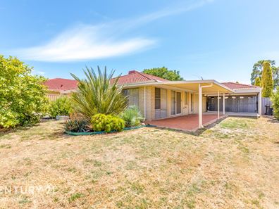 2 Rosebud Close, Huntingdale WA 6110