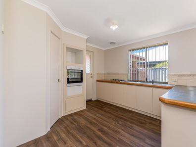 61 Montebourg Meander, Port Kennedy WA 6172