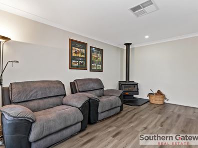 16 Dancy Way, Seville Grove WA 6112