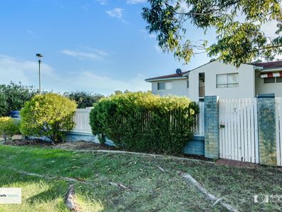 7/26 Salcott Road, Girrawheen WA 6064