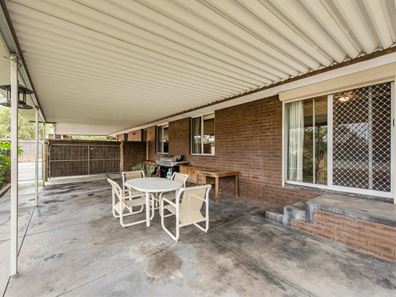 26 Shield Road, Lesmurdie WA 6076