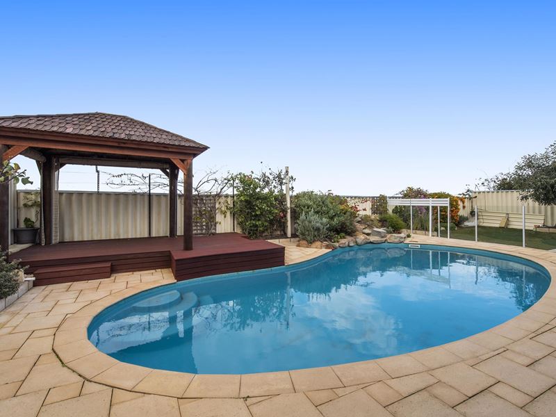 36 Lowlands Crescent, Secret Harbour