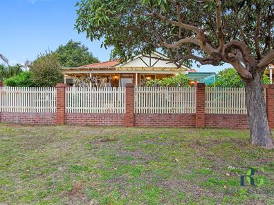 15a Woodley Crescent, Melville WA 6156