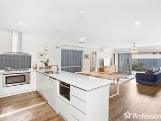 4 Rosso Meander, Woodvale