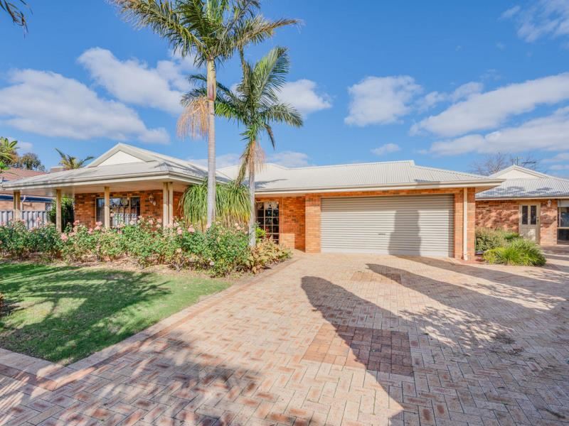 13 Wickling Drive, Beckenham