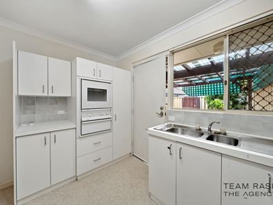 8/5 Edwards Crescent, Redcliffe WA 6104