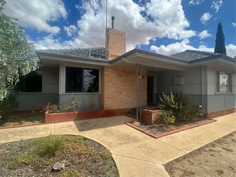 3 Pioneers Road, Merredin
