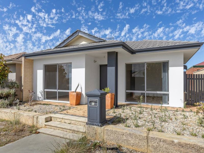 53 Ashbourne Avenue, Ridgewood