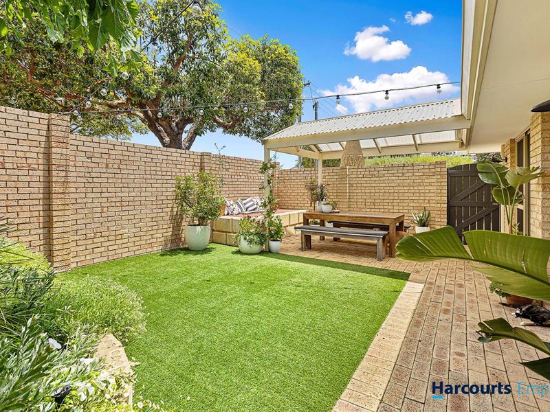 1/22 Bower Street, Scarborough WA 6019