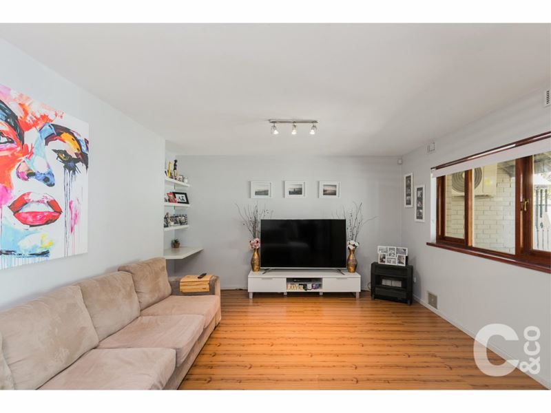 2/2 Elmslie Street, Orelia