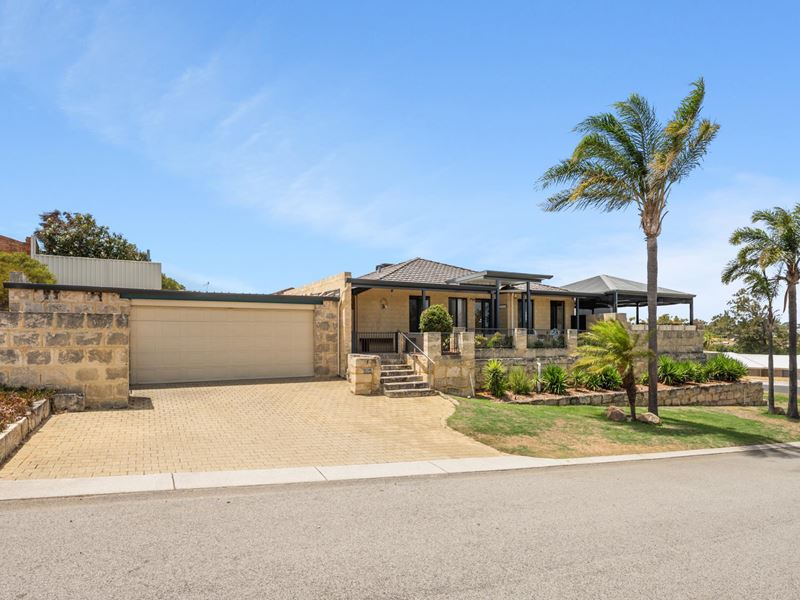 1 Torrens Close, Mullaloo