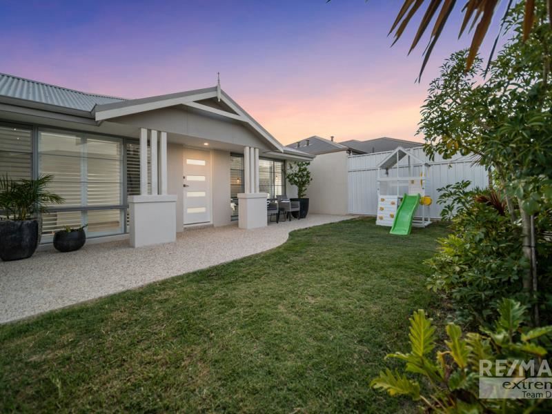 2 Rocklands Loop, Carramar