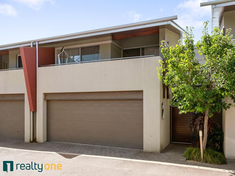 2/165 Stock Road, Attadale