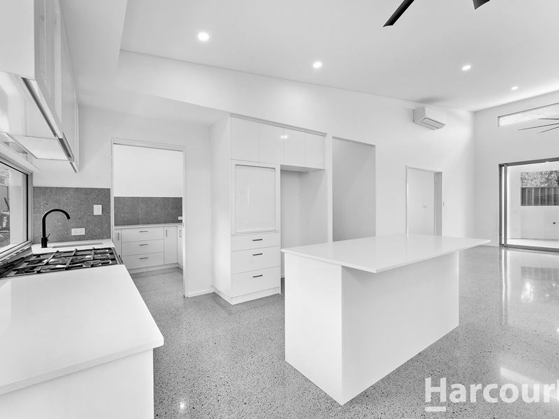 14A Lambourne Place, Halls Head