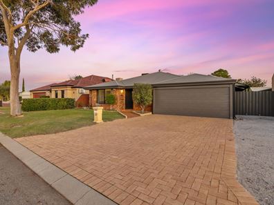 10 Pensacola Avenue, Caversham WA 6055