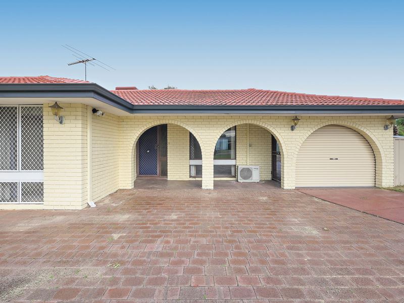 4 Clowes Court, Thornlie