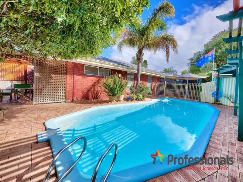 21 Debenham Way, Hillarys