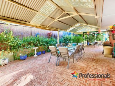 21 Debenham Way, Hillarys WA 6025