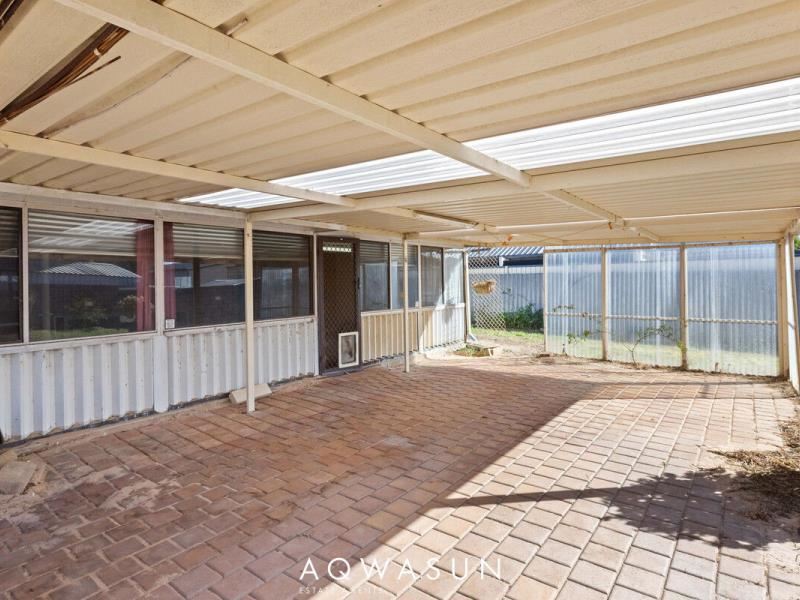 28 Wooleen Street, Golden Bay
