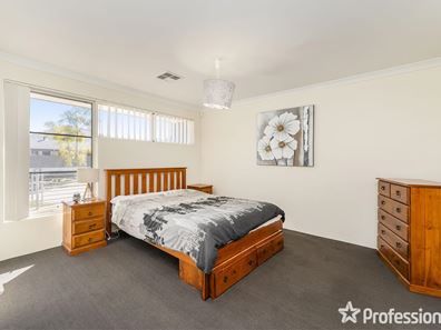 17 Stinton Street, Byford WA 6122