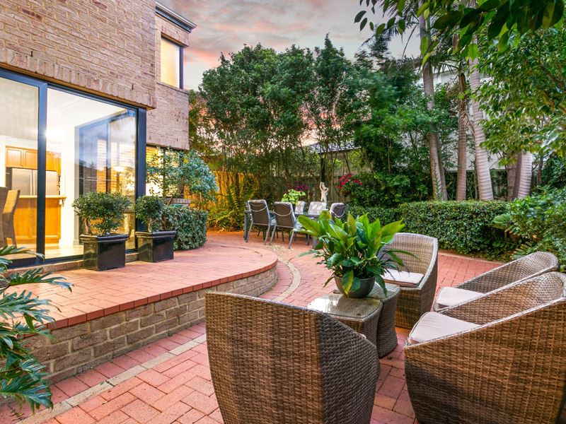 4B Bricknell Road, Attadale