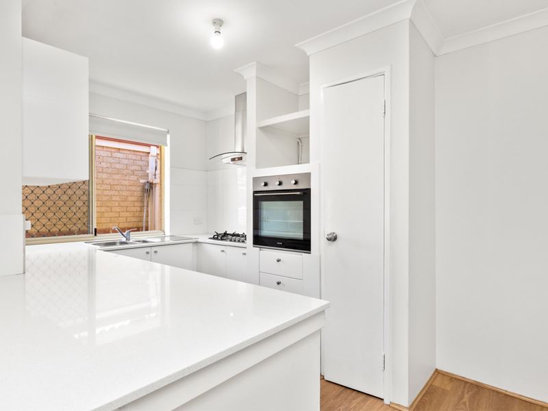 4/39 Harrison Street, Rockingham