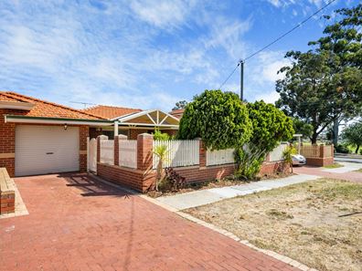 2/32 Carcoola Street, Nollamara WA 6061