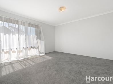 48 Santalum Circus, Halls Head WA 6210