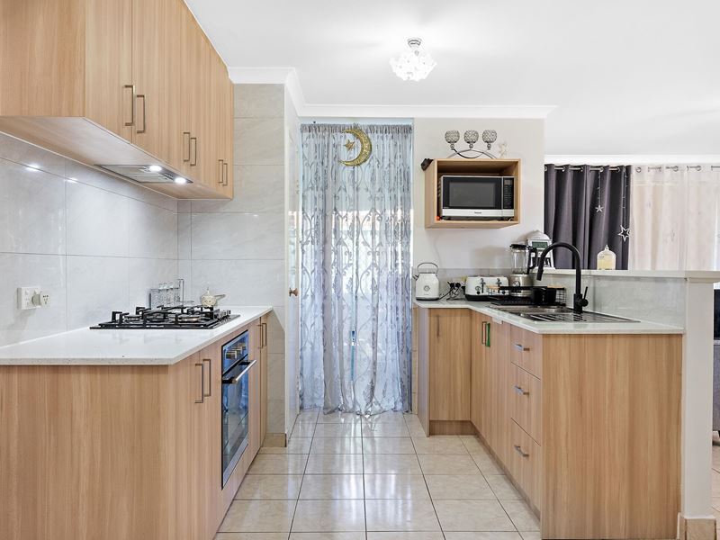 32 Snowdonia Court, Ballajura