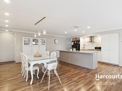 10 Ewens Pass, Ellenbrook WA 6069