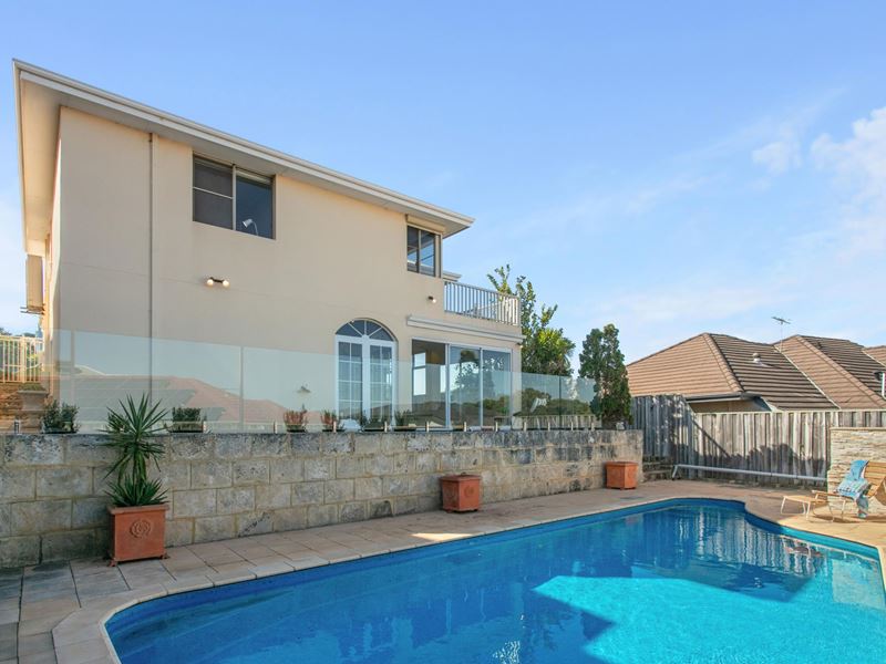 10 Ballygriffin Court, Mosman Park