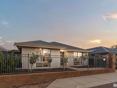 31 Bundoran Approach, Hilbert WA 6112