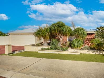 8 Argyle Fairway, Lakelands WA 6180