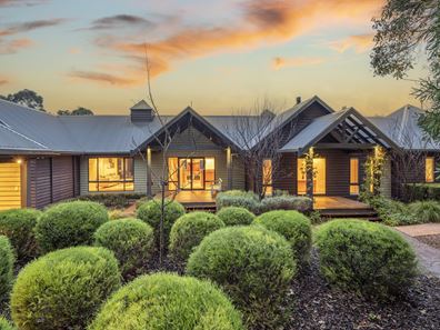 246 Lagoon Drive, Yallingup WA 6282