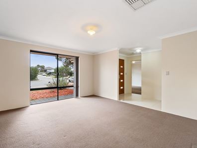 81 Lomas Circle, Ellenbrook WA 6069