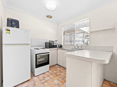 44E Seventh Road, Armadale WA 6112