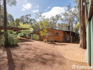 6 Feldman Crescent, Parkerville WA 6081