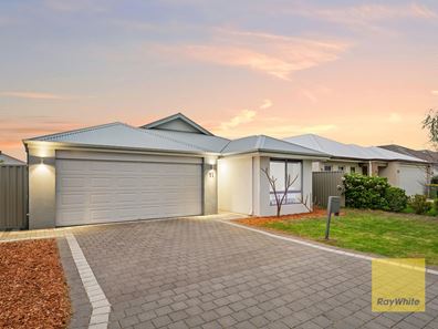 11 Sackler Link, Piara Waters WA 6112