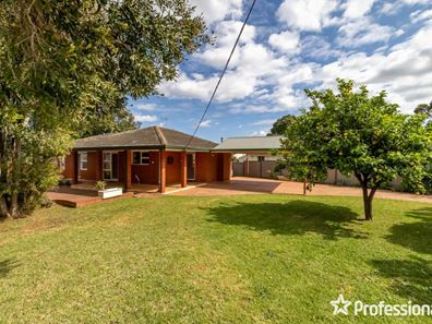 3007 Albany Highway, Kelmscott WA 6111