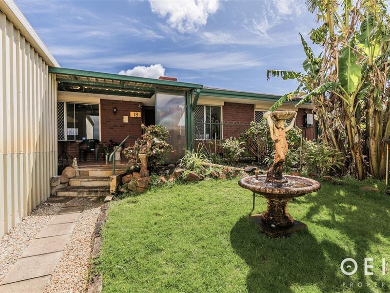18 Stillwater Gardens, South Lake