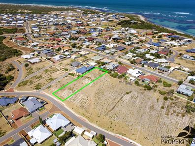 82 Stillwater Avenue, Drummond Cove WA 6532