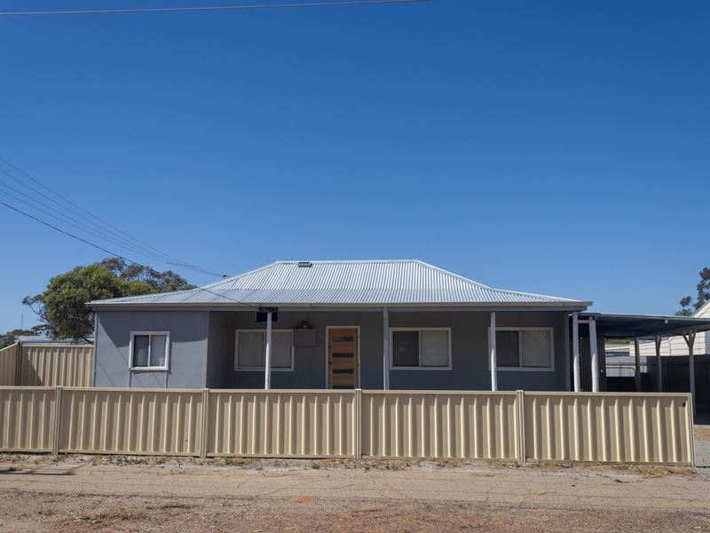 69 Duff Street, Merredin